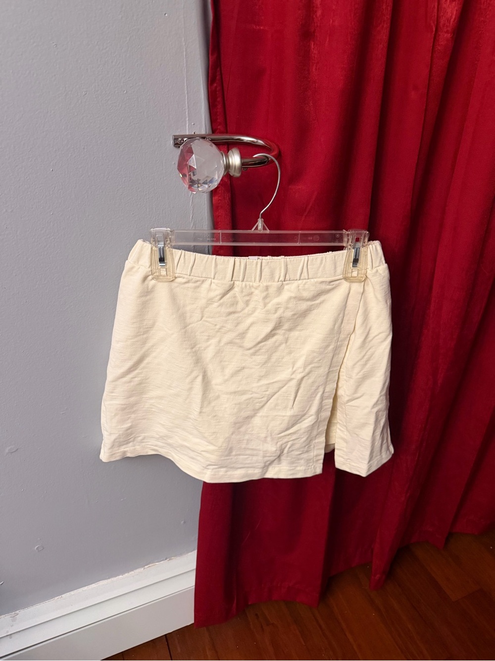 Casual Cream Elastic-Waist Skort with Side Panel